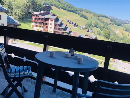 Appartement cosy, proche des pistes, commerces et luge, bien équipé, 3 étoiles, pour 4-5 personnes. - Photo 3