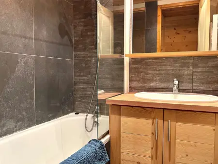 Charmant 3P rénové, 3 étoiles, proche pistes, commerces et ESF, pour 4 pers., cuisine équipée, balcon - Photo 15