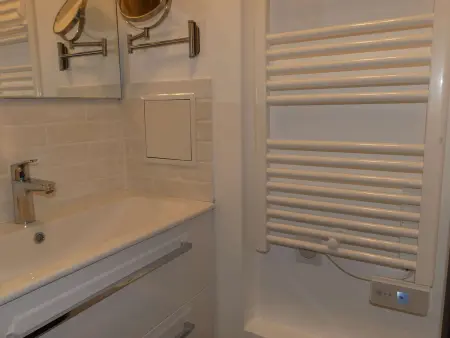 Superbe 2 pièces au pied des pistes, hameau Crève-Coeur, balcon, proche commerces et ESF - Photo 5