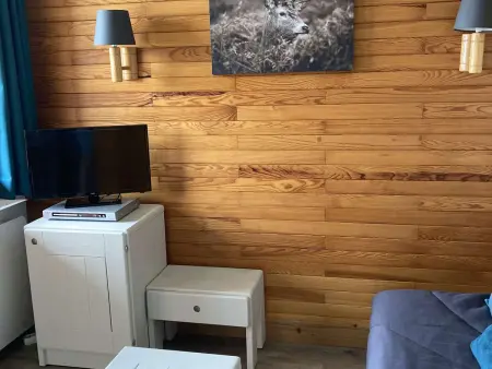 Douillet studio 2 étoiles, proche pistes, balcon et cuisine équipée - Photo 4