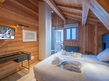 Chalet de luxe Alpe d'Huez avec spa et ski aux pieds - Photo 7