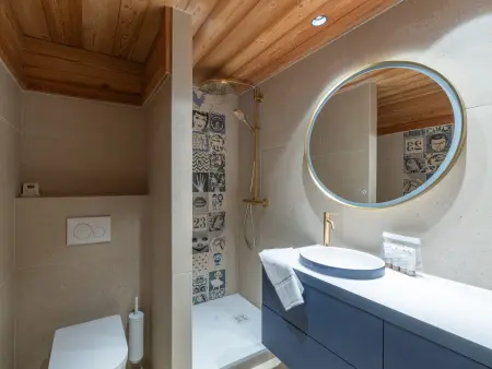 Chalet de luxe Alpe d'Huez avec spa et ski aux pieds - Photo 14