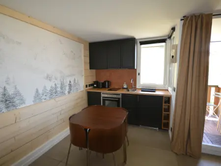 Studio rénové au pied des pistes avec balcon et cuisine équipée - Photo 3