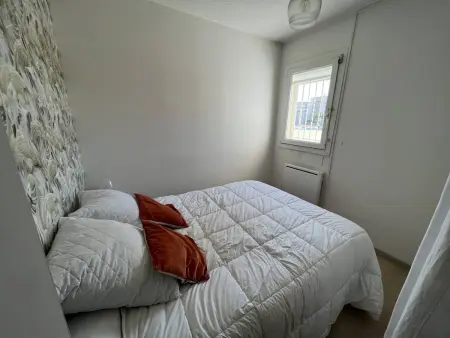 Appartement rénové 1 chambre + cabine, parking privé, à 400m de la plage - Photo 5