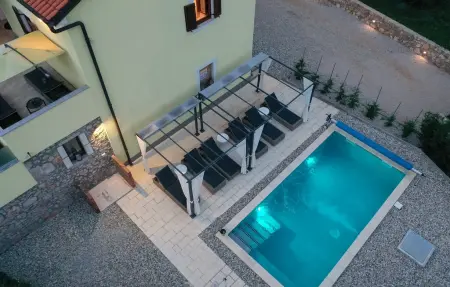 Villa Holiday Home Tos, Maison 8 personnes à Risika - Photo 1