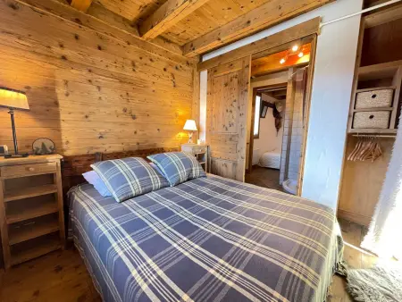 Appartement savoyard proche pistes, balcon, parking couvert - Photo 2