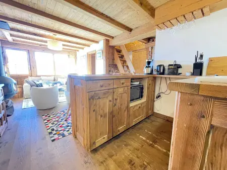 Appartement savoyard proche pistes, balcon, parking couvert - Photo 4