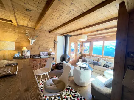 Appartement savoyard proche pistes, balcon, parking couvert - Photo 10