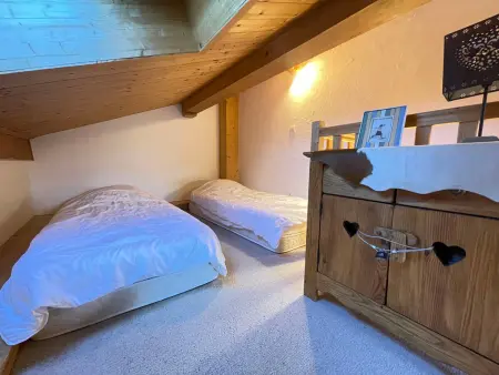Appartement savoyard proche pistes, balcon, parking couvert - Photo 11