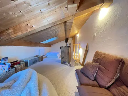 Appartement savoyard proche pistes, balcon, parking couvert - Photo 12