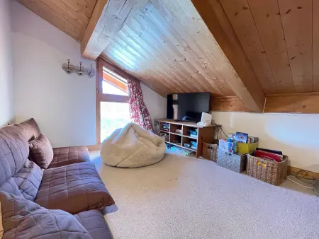 Appartement savoyard proche pistes, balcon, parking couvert - Photo 13