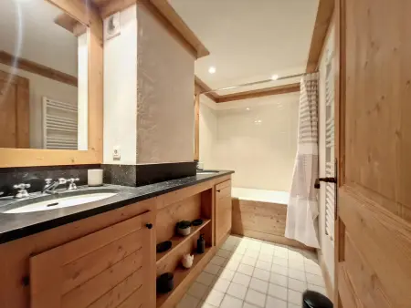 Appartement de charme, accès pistes, parking inclus - Photo 7