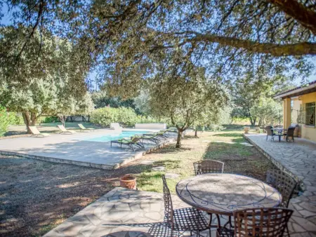 La grande Sorgues, Villa de plain-pied avec jardin clos et piscine - Photo 8