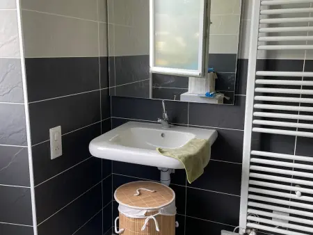 Maison spacieuse près du Mans et Tours, idéale pour famille, avec terrasse, jardin et parking - Photo 13