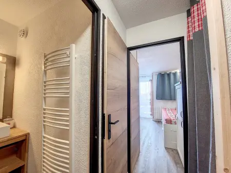 Studio rénové au pied des pistes avec balcon, Appartement 6 personnes à Montvalezan La Rosière - Photo 4