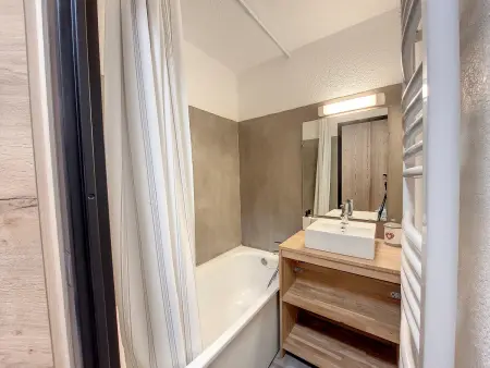 Studio rénové au pied des pistes avec balcon, Appartement 6 personnes à Montvalezan La Rosière - Photo 5