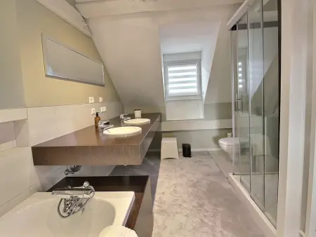 Maison de caractère avec jacuzzi et parking à deux pas du centre historique de Colmar - Photo 12