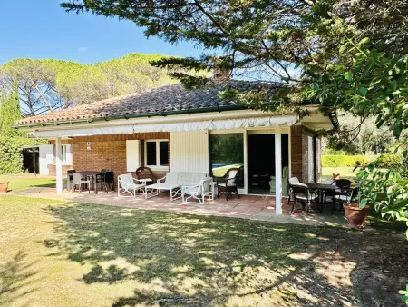 Villa avec Piscine Privée à Santa Cristina d'Aro - Proche Plages et Golf Costa Brava - Photo 7