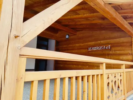 Charmant 2 pièces au pied des pistes avec balcon et casier à ski - Photo 7