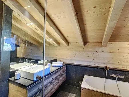 Duplex neuf avec terrasse face au Mont Blanc, 3 chambres et mezzanine, à 3 km du centre de Combloux - Photo 8