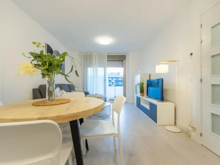 Superbe Appartement Central à La Pineda avec Piscine, Jardin et Proche Plage - Photo 21