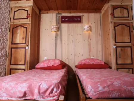Confortable 2 pièces avec WiFi et parking privé à Saint-Chaffrey - Photo 3