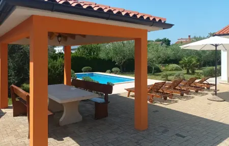 perla Klaudio, Maison 8 personnes à Tinjan - Photo 12