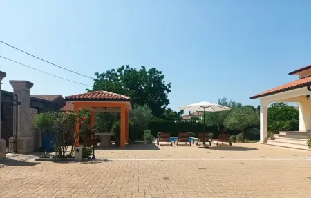 perla Klaudio, Maison 8 personnes à Tinjan - Photo 15