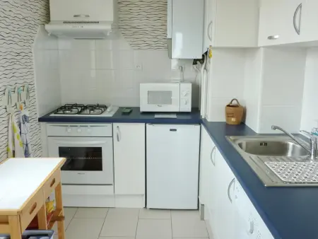 T2 rénové avec balcon, parking couvert, animaux admis - Photo 3