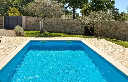 Villa Ambrogino, Maison 8 personnes à Tinjan - Photo 1