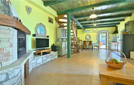Villa Ambrogino, Maison 8 personnes à Tinjan - Photo 7