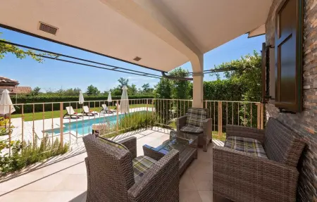 Villa Inga, Maison 8 personnes à Buje - Photo 1