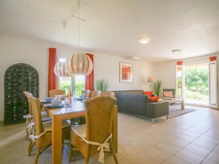La Truffe, Villa dans petit domaine avec piscine et tennis - Photo 9