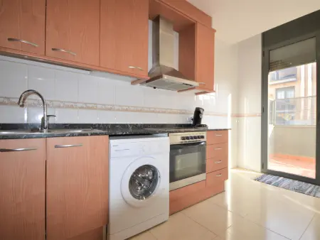 Appartement Rez-de-Chaussée avec Jardin, Piscine, et Climatisation, Idéal pour Familles - Photo 7