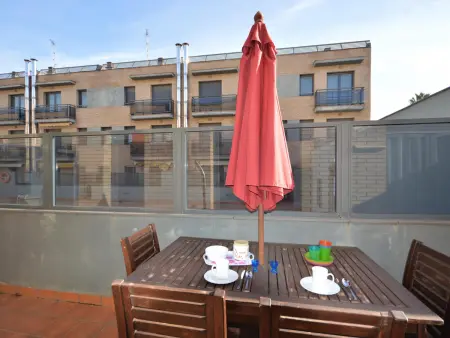 Appartement Rez-de-Chaussée avec Jardin, Piscine, et Climatisation, Idéal pour Familles - Photo 10
