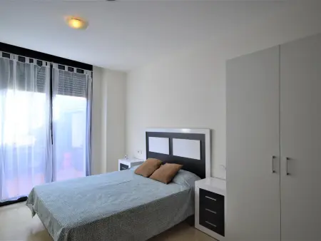 Appartement Rez-de-Chaussée avec Jardin, Piscine, et Climatisation, Idéal pour Familles - Photo 11