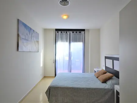 Appartement Rez-de-Chaussée avec Jardin, Piscine, et Climatisation, Idéal pour Familles - Photo 12
