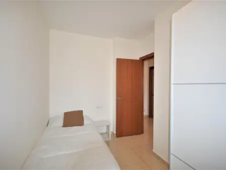 Appartement Rez-de-Chaussée avec Jardin, Piscine, et Climatisation, Idéal pour Familles - Photo 19