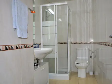 Appartement Rez-de-Chaussée avec Jardin, Piscine, et Climatisation, Idéal pour Familles - Photo 21