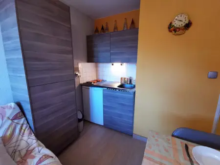 Studio pieds des pistes, 5 couchages, TV et ascenseur - Photo 4