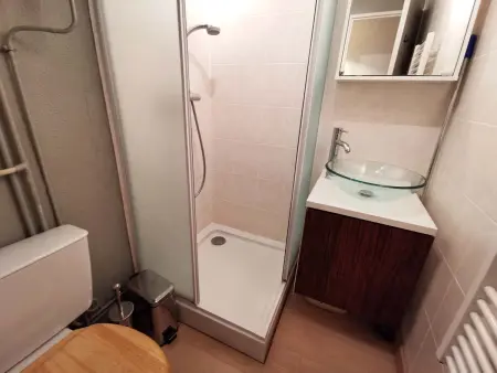 Studio pieds des pistes, 5 couchages, TV et ascenseur - Photo 5