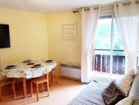 2 Pièces, skis aux pieds, proche commerces avec balcon. Capacité 6 pers, animaux non admis - Photo 6