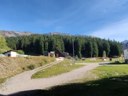 2 pièces au pied des pistes, proche remontées mécaniques - Photo 12