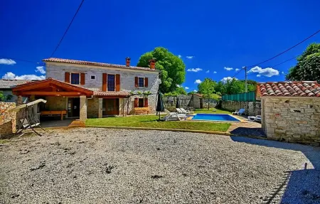 Villa David, Maison 8 personnes à Tinjan - Photo 4