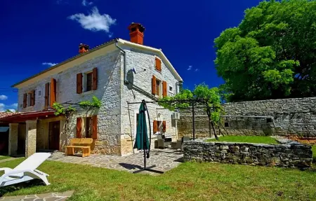 Villa David, Maison 8 personnes à Tinjan - Photo 10