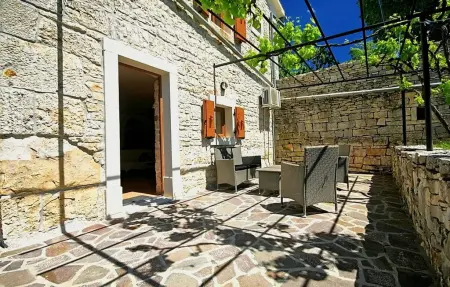 Villa David, Maison 8 personnes à Tinjan - Photo 11