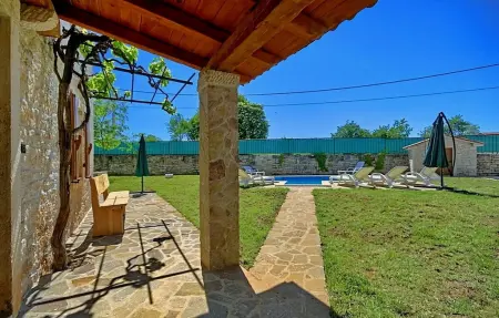 Villa David, Maison 8 personnes à Tinjan - Photo 12