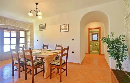 Villa David, Maison 8 personnes à Tinjan - Photo 17