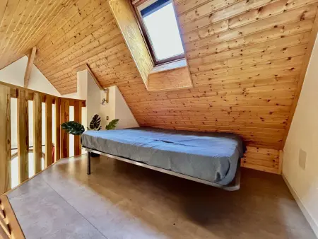 Grand appartement 4 chambres, proche centre et pistes, parking privatif - Photo 9