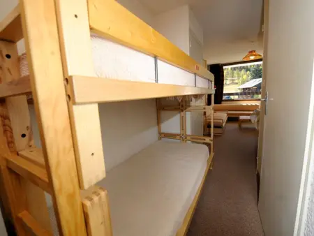 Studio cosy avec coin montagne, proche télésiège et commerces, parking privé, retour ski direct! - Photo 4
